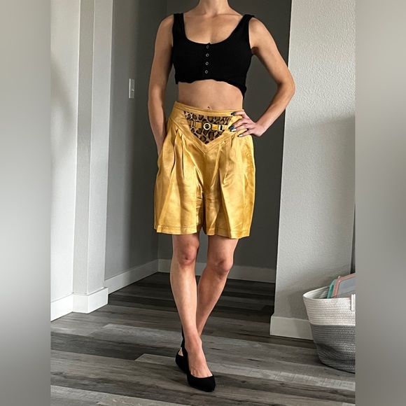 Vintage Luxury Jacket & Shorts Set Size Small - Picture 3 of 11